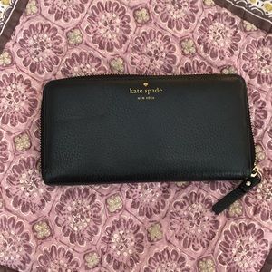 Kate Spade pebbled leather wallet